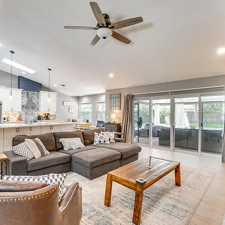 Luxe Orlando Home With Grill And Fenced Yard!